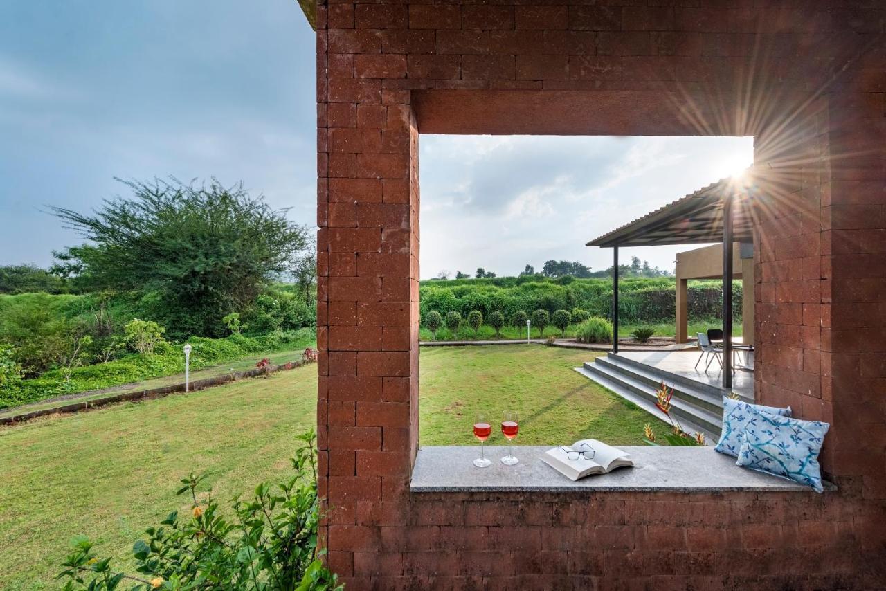 Saffronstays Rose Vineyard By The Lake, Нашик Екстериор снимка